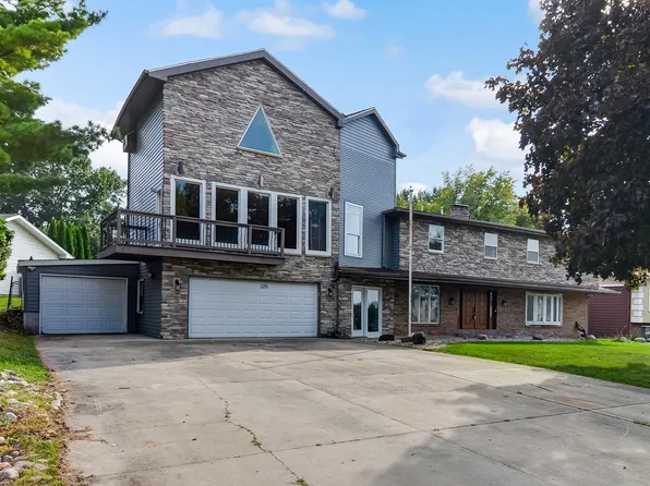 2212 Elm Tree Ln, Crown Point, IN 46307