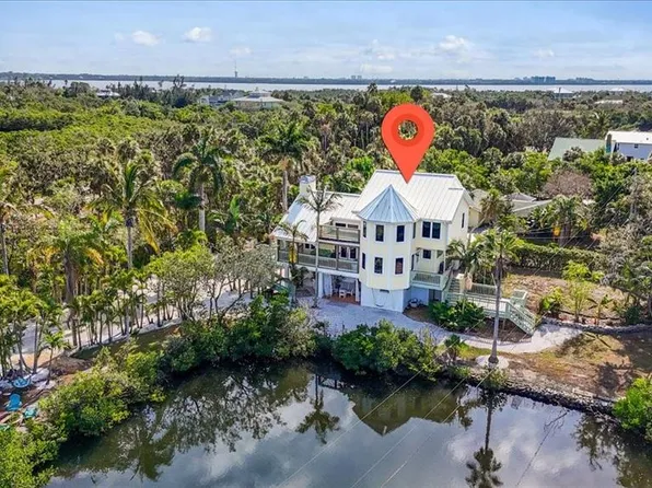 1015 Bayshore Dr, Terra Ceia, FL 34250