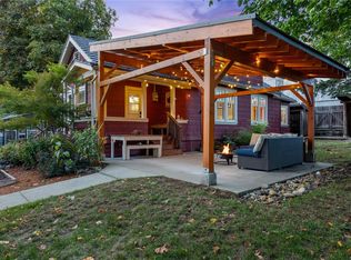 2690 Derwent Ave, Cumberland, BC