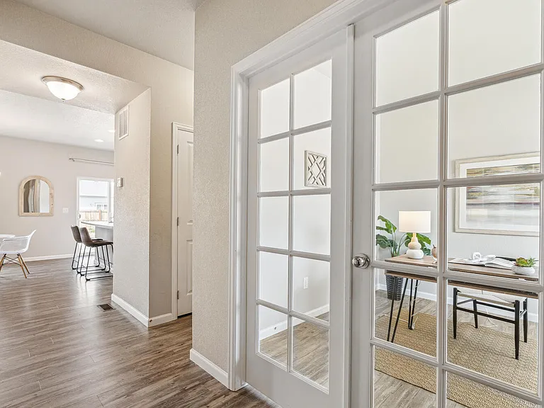 1119 Sherman Dr — Photo 14