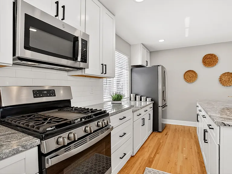 5456 E Atlantic Pl — Photo 9