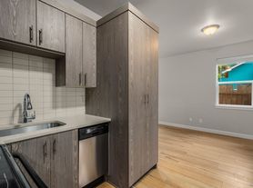 J0459 - Stafford St. Apartments