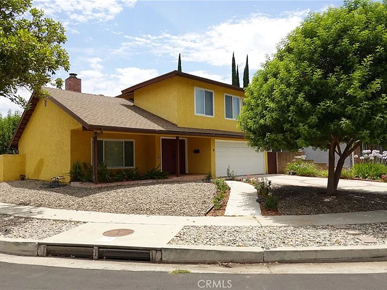 6232 Hesperia Ave — Photo 2