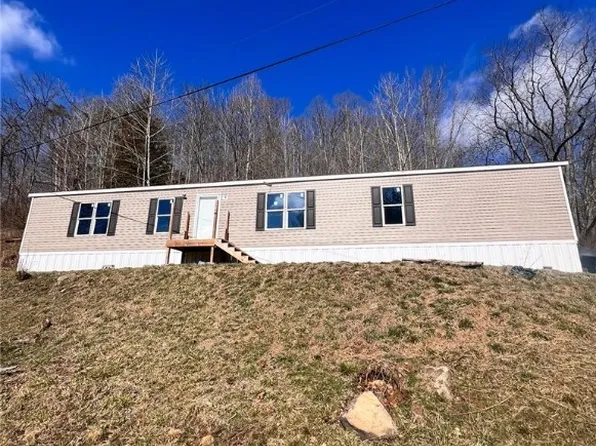 4369 Rush Hollow Rd, Ona, WV 25545