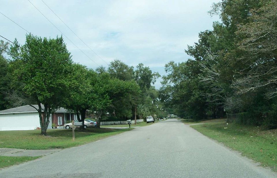 2nd image of 7029 N Kenwood Dr