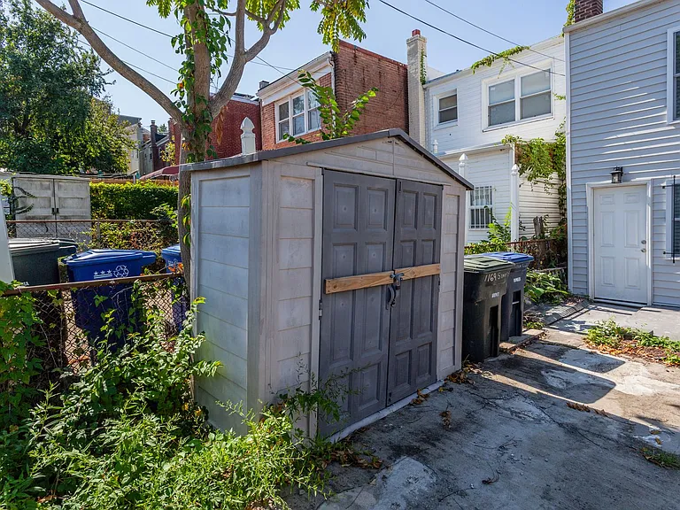 1169 Summit St NE — Photo 57