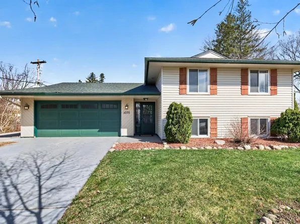 1075 Lowell Dr, Apple Valley, MN 55124