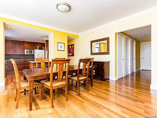 Sold by Re/Max In The City | media 8