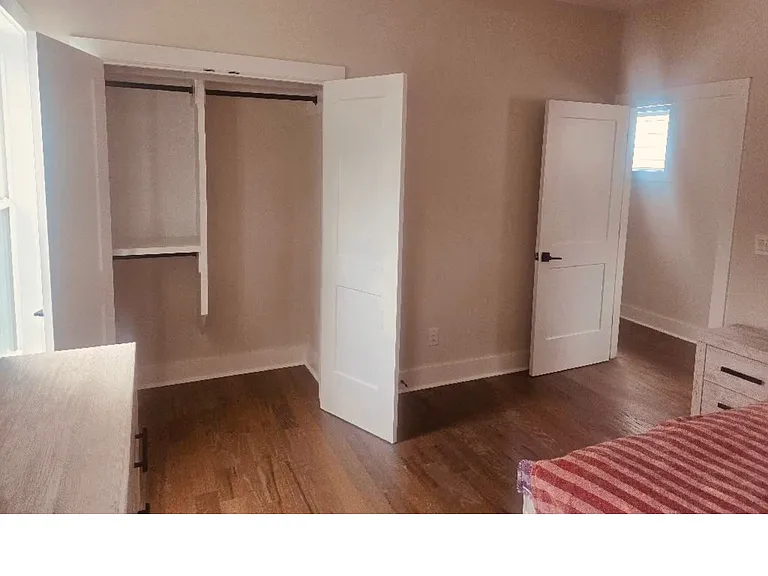 1818B Ashton Ave — Photo 4