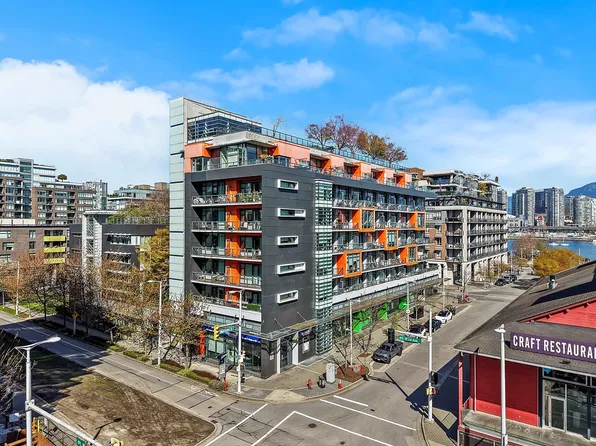 123 W 1st Ave #610, Vancouver, BC V5Y 0E2