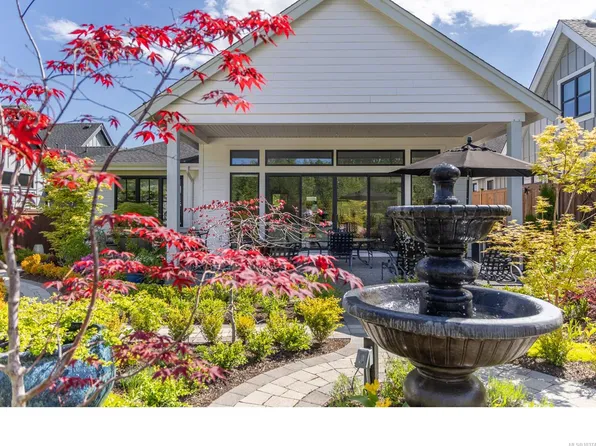 839 Claymore Cres, Qualicum Beach, BC V9K 2T6