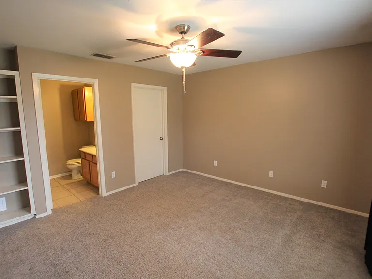 447 Redbud Cir — Photo 7