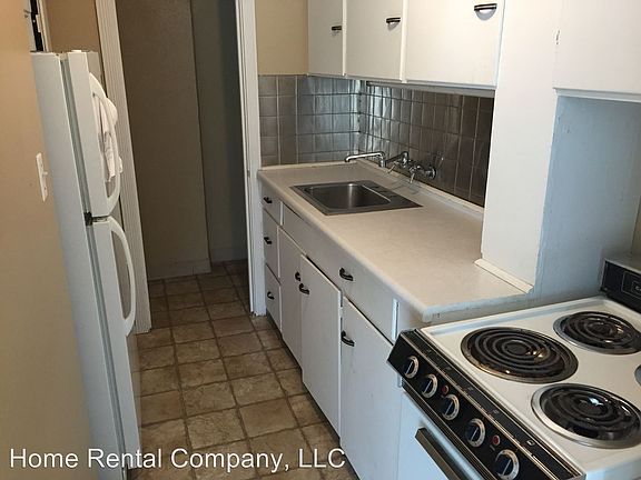 2nd image of 356 Gladstone Dr SE APT 5
