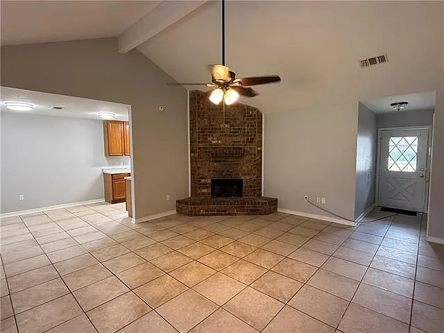 108 Ellwood Cir — Photo 2