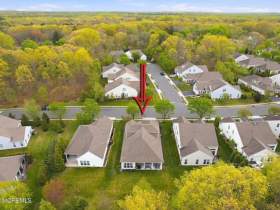5th image of 70 E Bosworth Boulevard