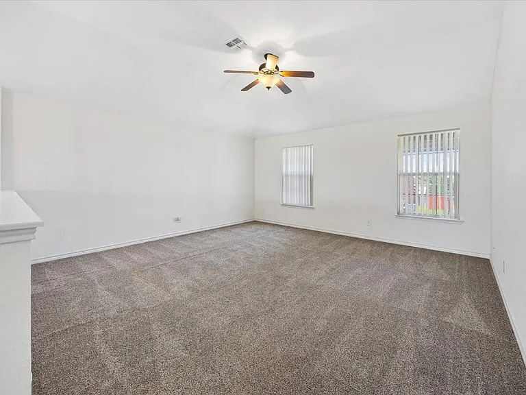 7704 Labrador Dr — Photo 29