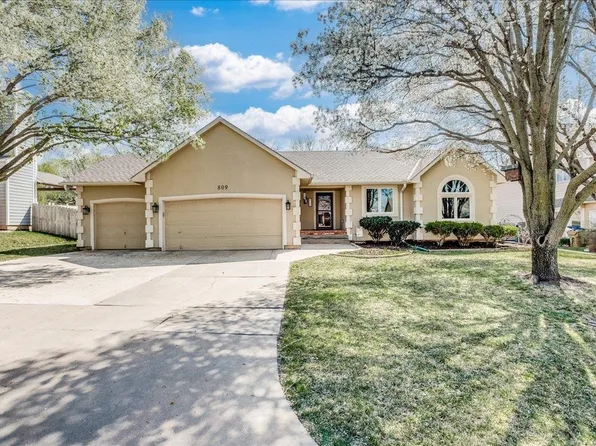809 E Hawthorne Dr, Derby, KS 67037