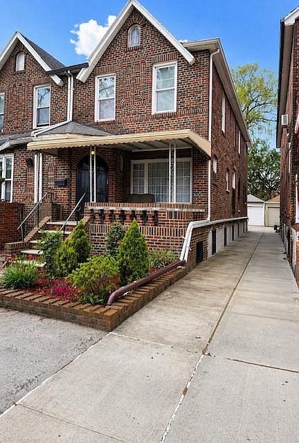 1st image of 1486 E 46th St
