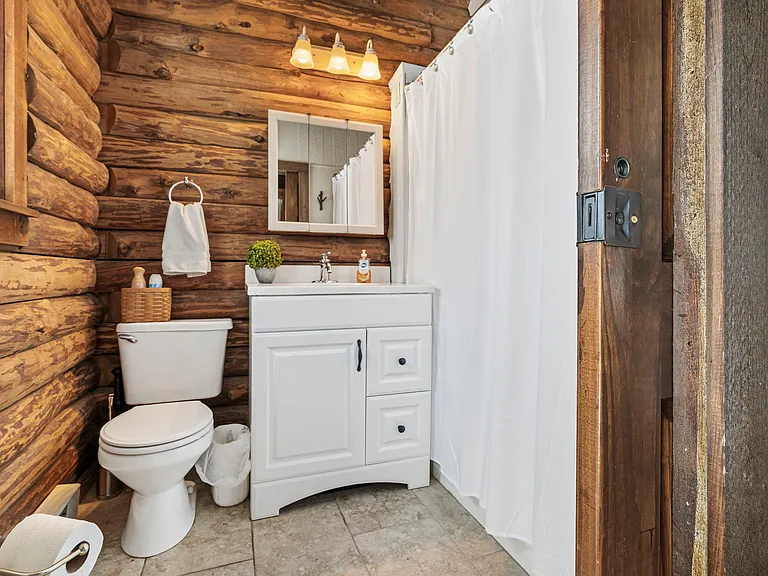 410 Apple Hill Dr N — Photo 11
