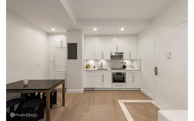 Rented by Douglas Elliman | media 24