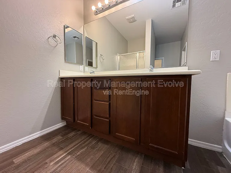 35828 N Zachary Rd — Photo 19