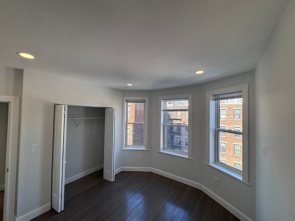 4th image of 115 Park Dr #54