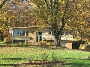 210 Woodcrest Ct, Bloomingdale, IL