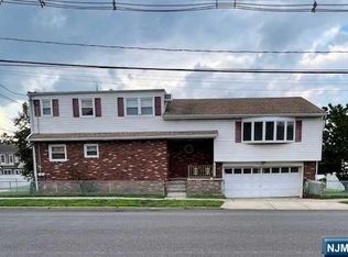 715 Chase Ave, Lyndhurst, NJ 07071