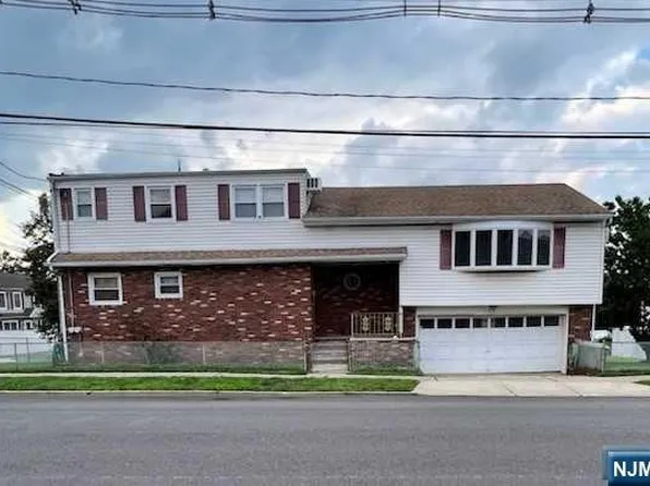 715 Chase Ave, Lyndhurst, NJ 07071