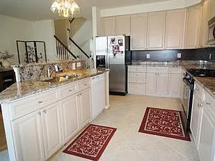 3 bed, 3.5 bath, 2750 sqft, $3,850 — Photo 4