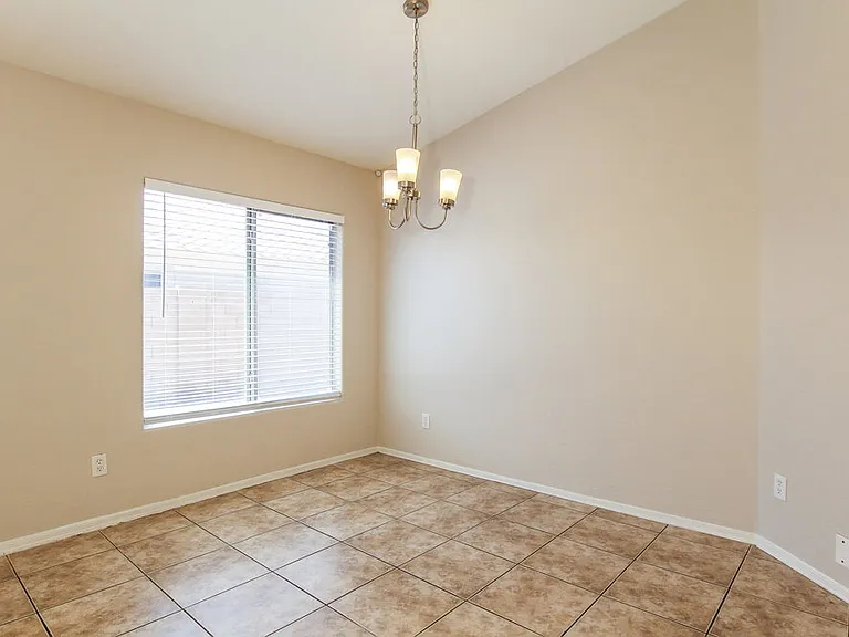 7334 W Lamar Rd — Photo 6