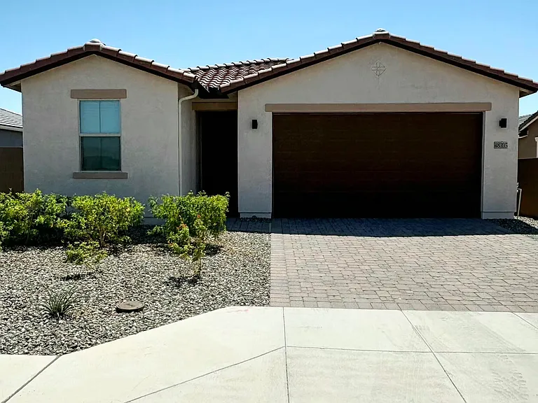 48395 N Dorotea Way — Photo 1