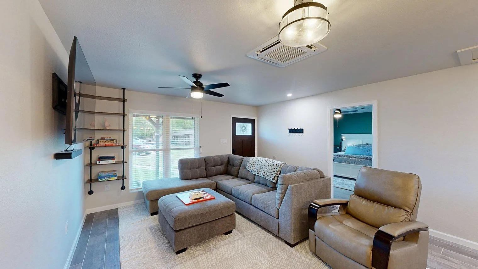 2 bed, 2.0 bath, $6,652 — Photo 3