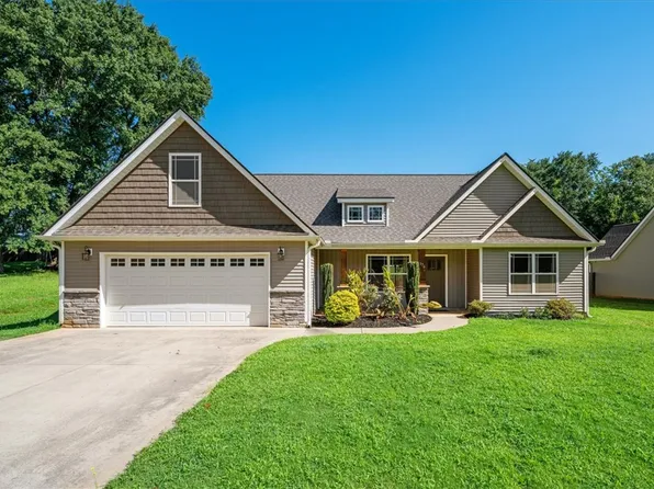 176 Coleman Rd, Wellford, SC 29385