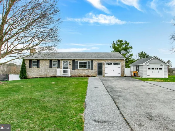 45 Lee Ann Ct, Hanover, PA 17331