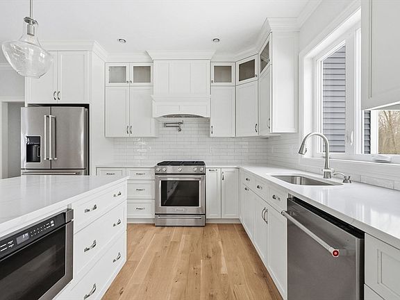2nd image of 37 Balsam Hill Rd