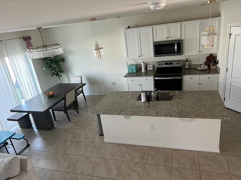 2520 Tulip Dr — Photo 10