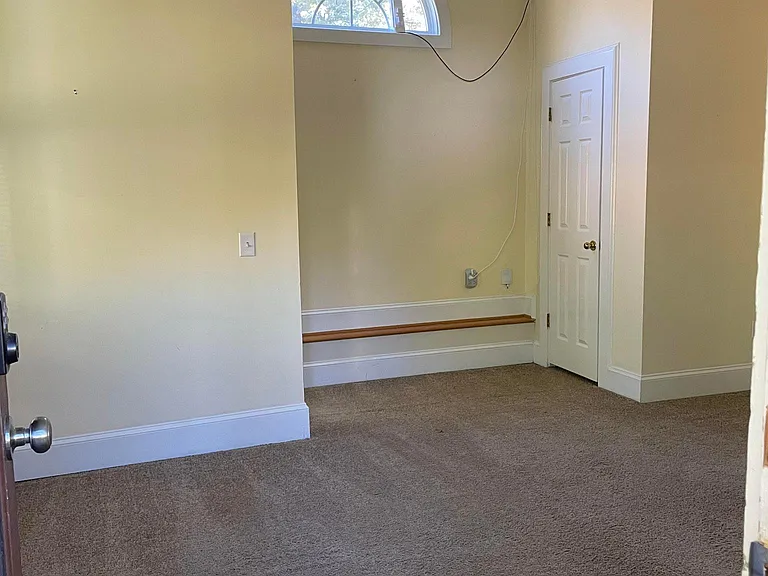 1904 Evergreen Ave — Photo 23