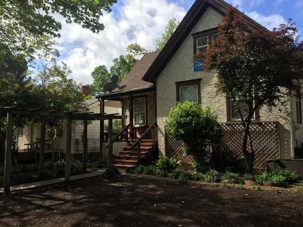 1034 Chestnut St, Chico, CA 95928