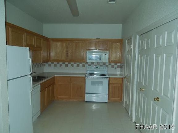 4th image of 329 Janelle Dr #1