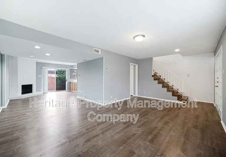 10958 Crown Park — Photo 5