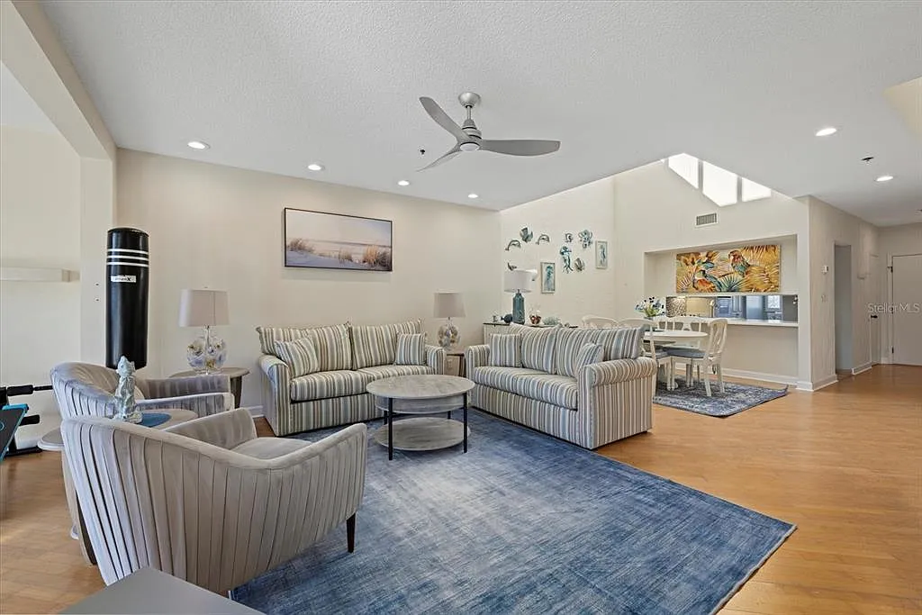 2 bed, 2.5 bath, 1626 sqft, $3,500 — Photo 2