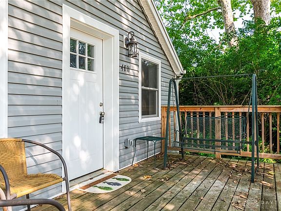 4th image of 4811 Willowview Dr
