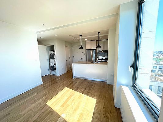 5th image of 409 Eastern Pkwy #Eight2