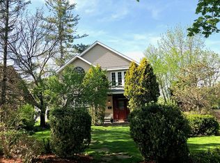 1225 Pleasant St, Lake Geneva, WI 53147