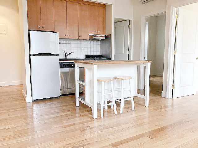 1st image of 104 Sullivan St APT 23