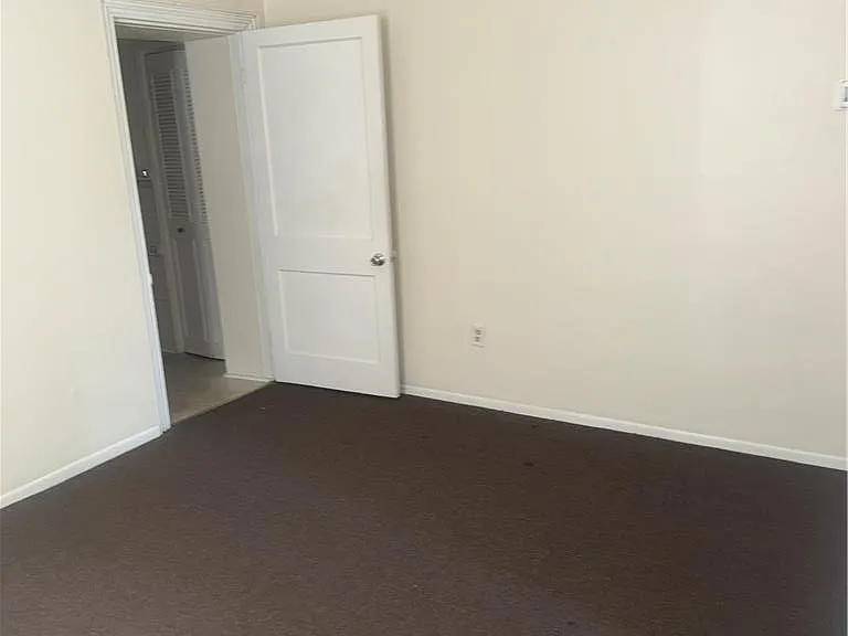 717 Center St #2F — Photo 6
