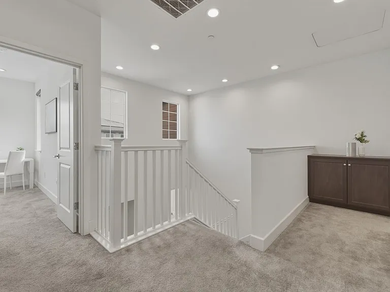116 W Limerick Ave — Photo 8
