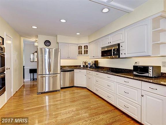 5th image of 14406 Pecan Dr