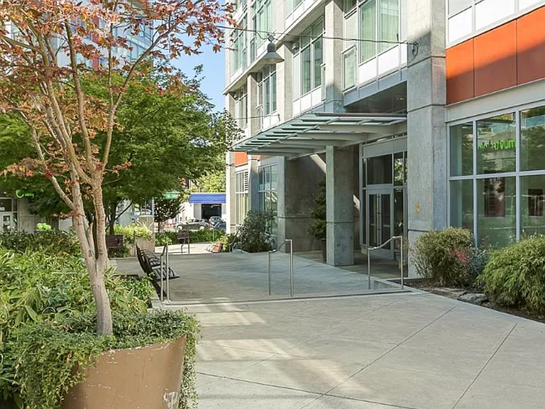 Front entrance to lobby
